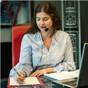 Insegnante con esperienza pluriennale e laurea con lode in Traduzione offre lezioni private di inglese a Lucca/online